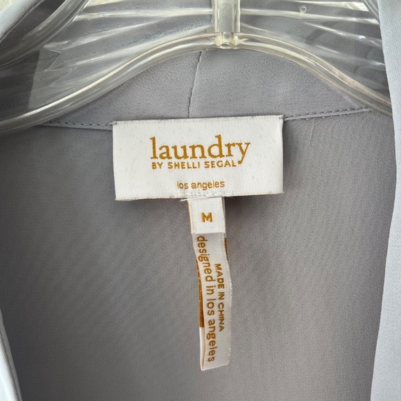 Laundry by Shelli Segal Gray Shirt V Neck Blouse Top Lightweight Size M - Picture 3 of 10